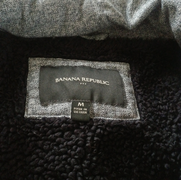 Banana Republic Hooded Puffer Vest - Picture 5 of 7
